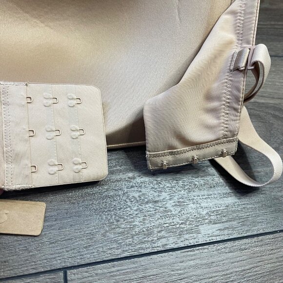 Skims Body Wireless Strapless Bra Women's Plus Size 40DD Clay Color Multiway NEW - Picture 7 of 11